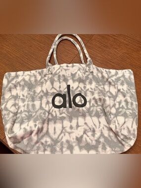 ALO Yoga Gray and Cream Tie-Dye Canvas Tote